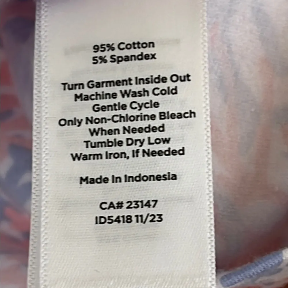 Talbots Coral and Blue Short Sleeve Tee - Image 4