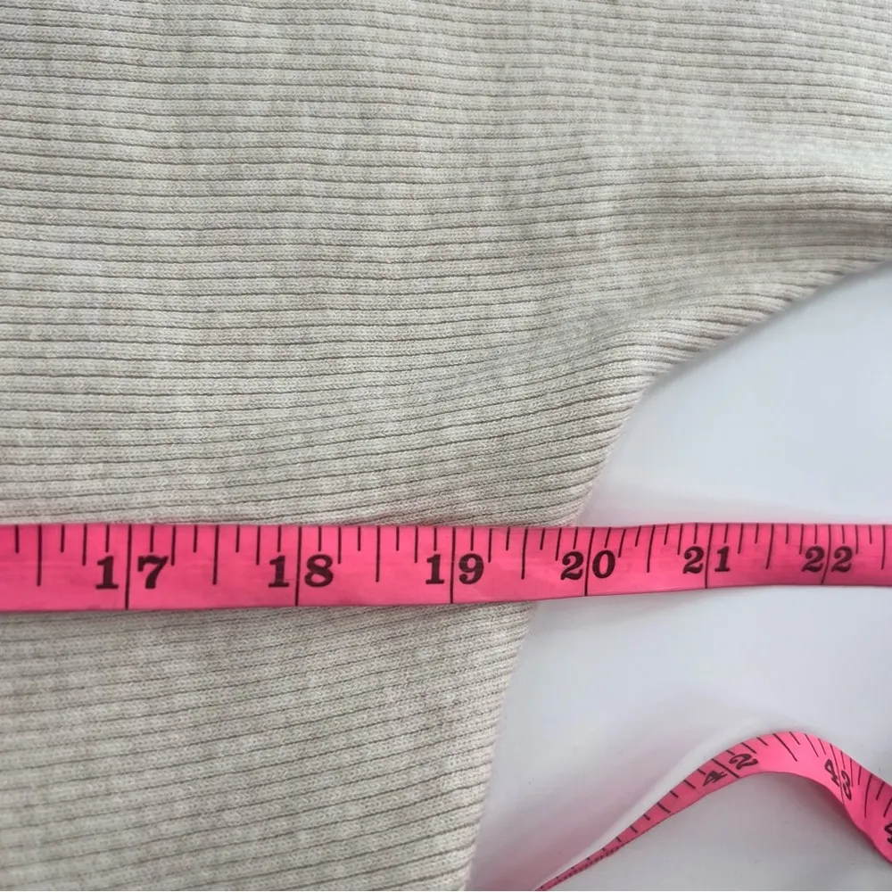 The Reset R label ribbed Short Sleeve Pullover Sz XS cream - Image 8