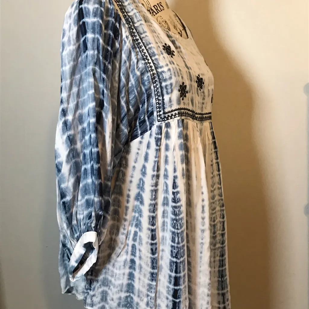 EMBROIDERED 3/4 SLEEVE BLUE/WHITE TIE DYE OVERSIZED SUZANNE BETRO TOP SZ S - Image 8