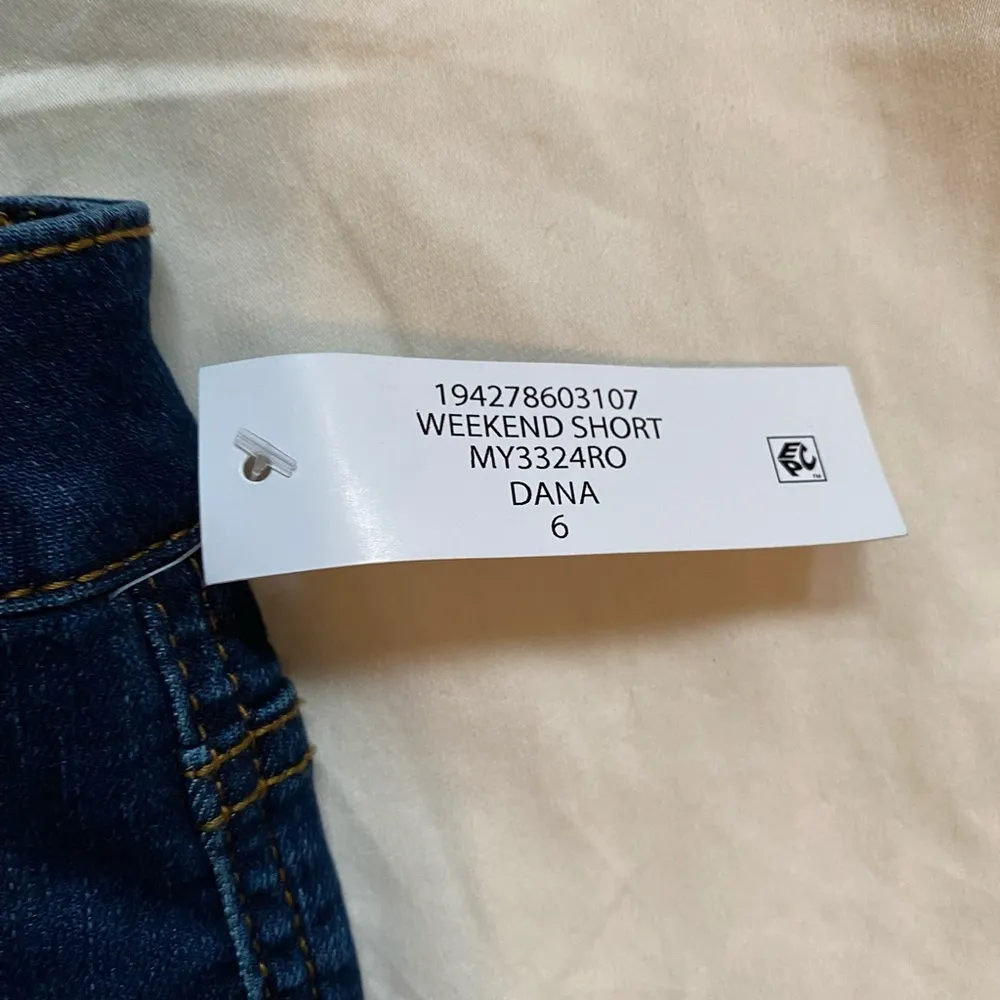 Seven7 Dana Weekend Cuffed Denim Jean Bermuda Shorts 6 Normcore Boho Coastal - Image 2