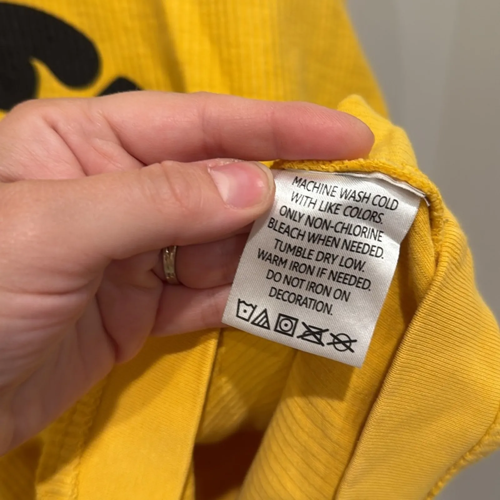 Iowa Hawkeyes Pressbox Yellow Microrib Inside Out Sweatshirt Size XL - Image 6
