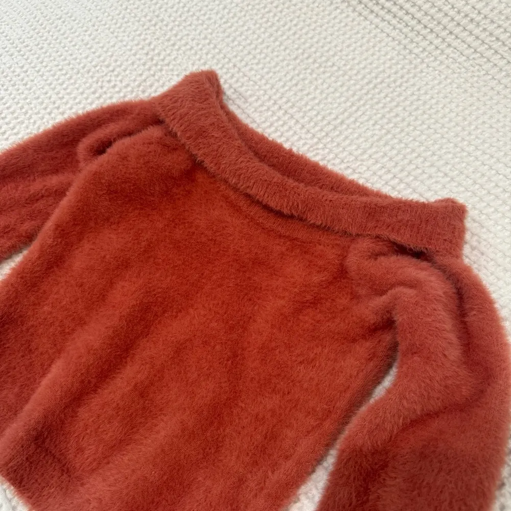 Vintage Cozy Rust Sweater - Image 2