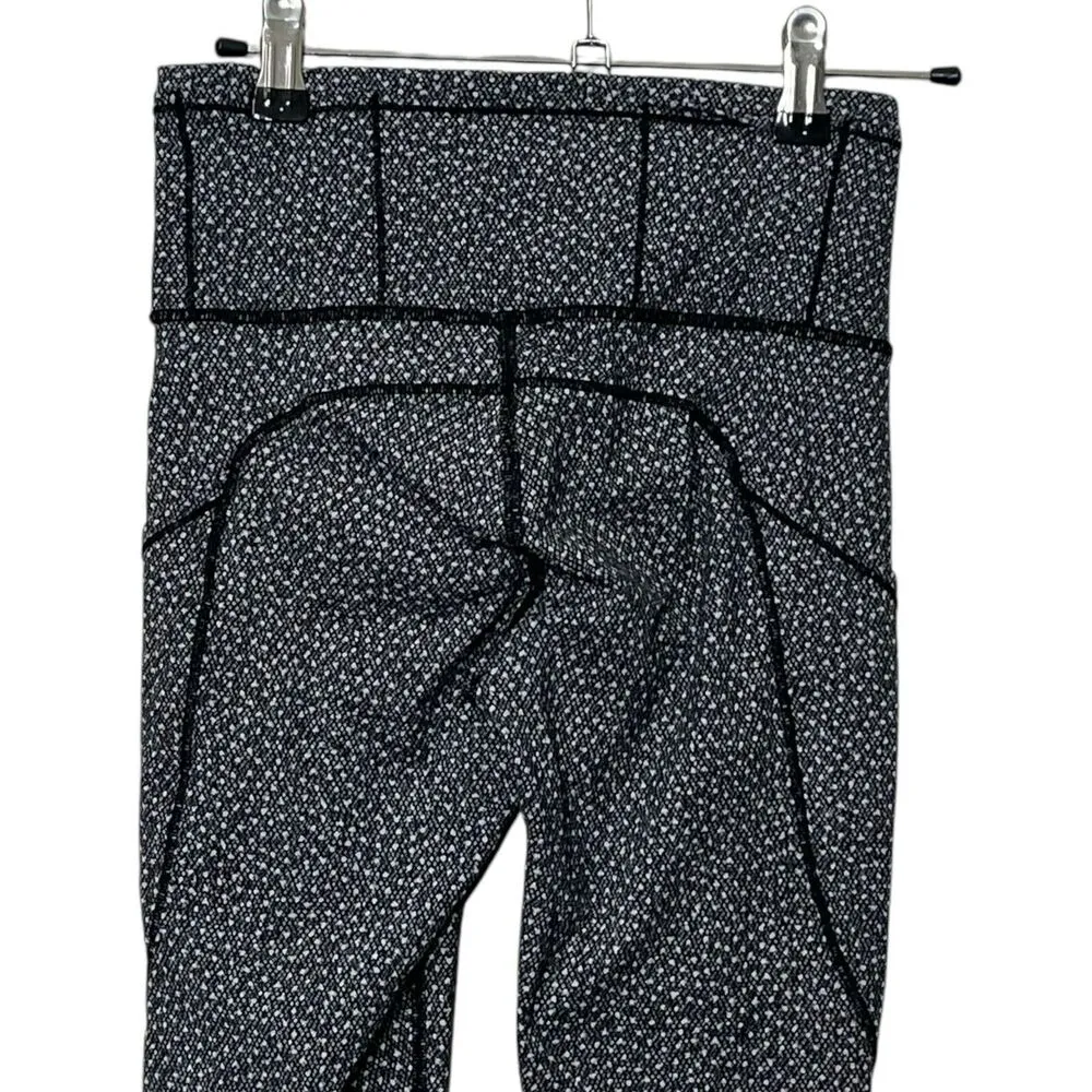 Lululemon Fast Free Leggings Frozen Fizz Women’s Size 4 Black White Nulux Crop - Image 2
