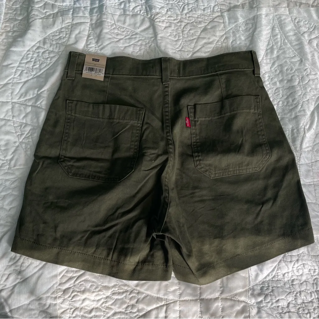 Levi’s Olive Utility Shorts - Image 2