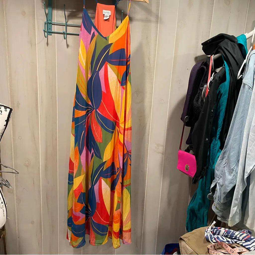 Cute NWOT floral tropixal maxi pull on dress Nicole Miller jungle beach safari - Image 4