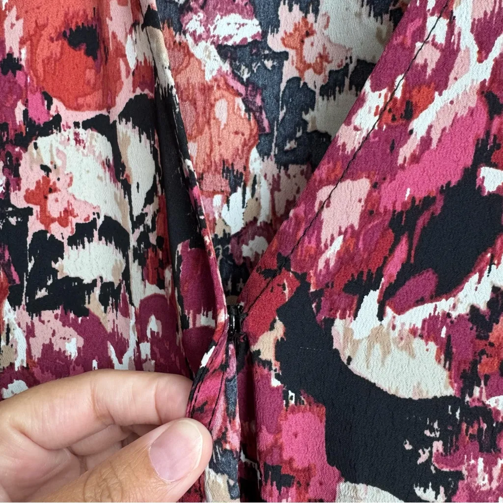 Chelsea 28 Wrap Dress Long Sleeve Abstract Floral XXL - Image 8