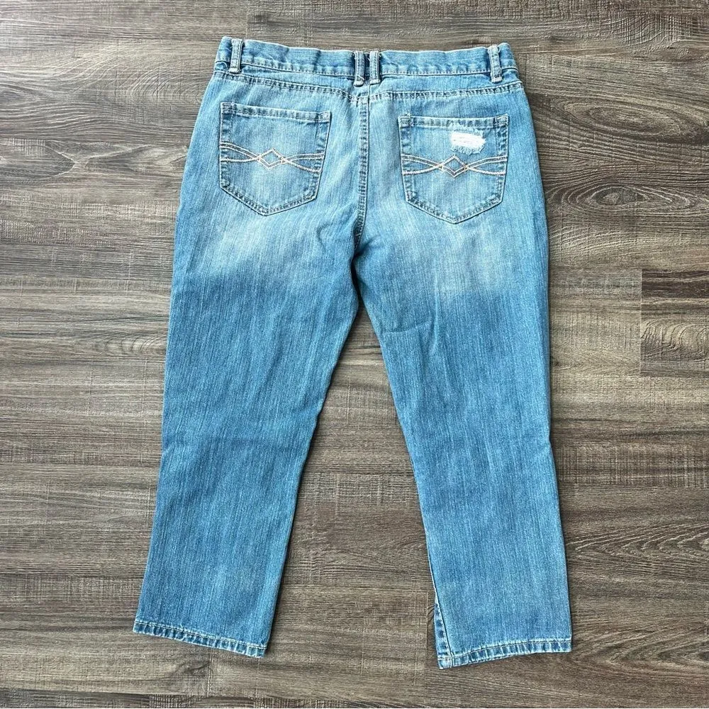 Mudd Distressed Crop Jeans Sz 11 - Image 3