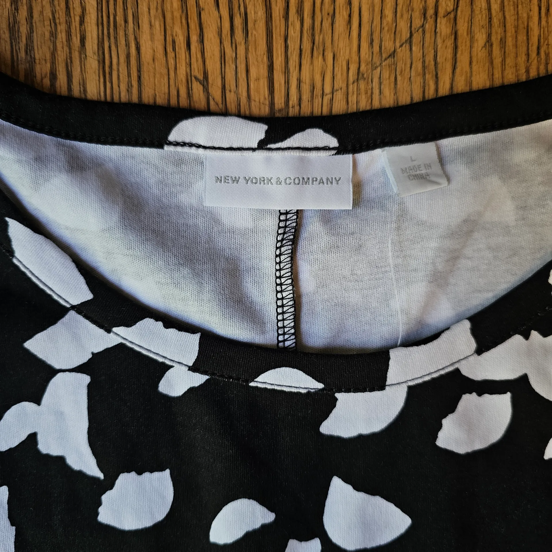 NWT! New York & Company Black and White Dress Size Size L - Image 4