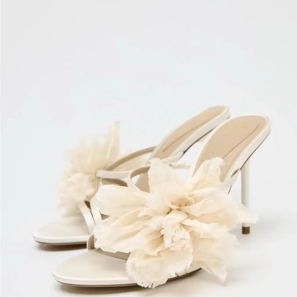 Zara flower heel sandals - Image 2
