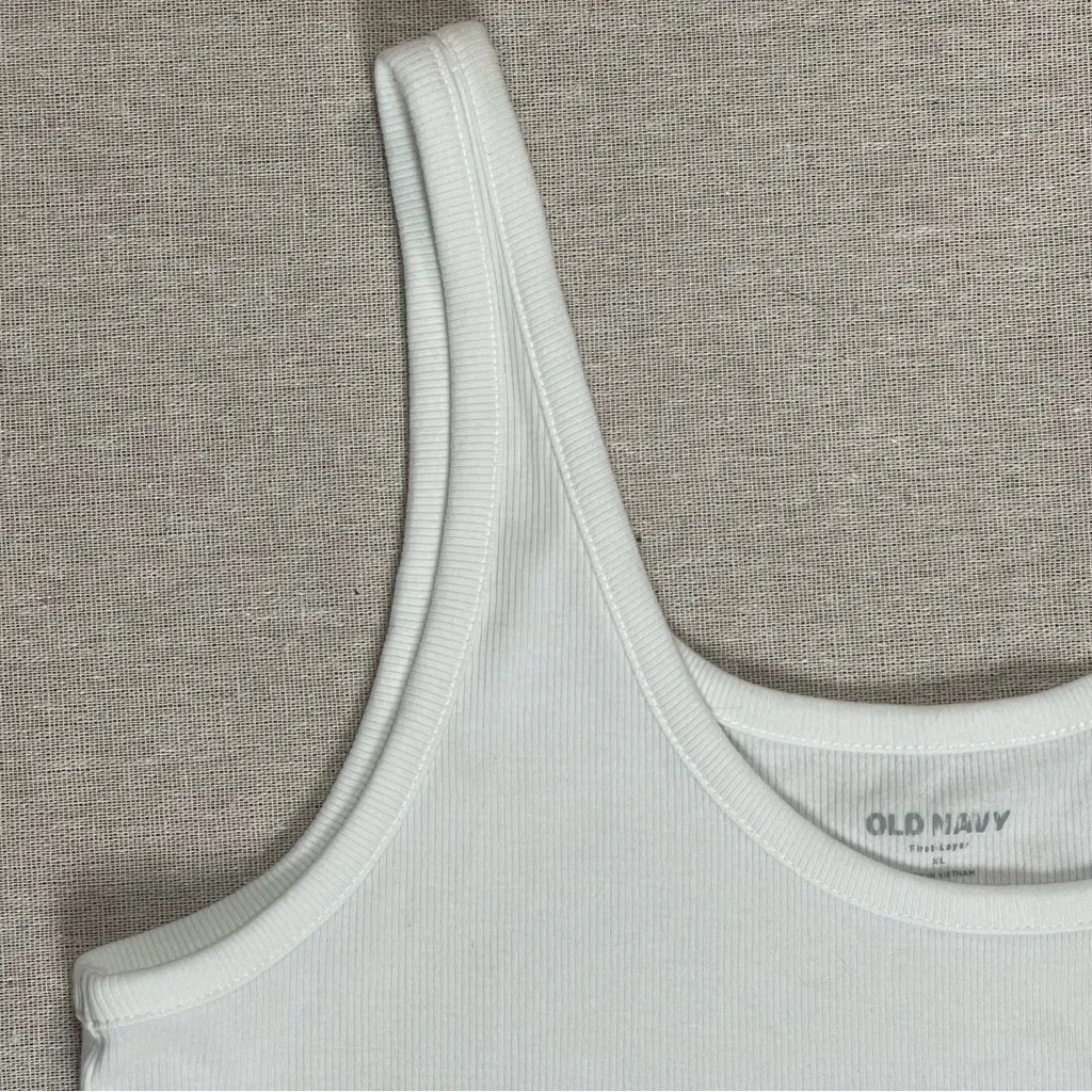 Old Navy | White First-Layer Ribbed Scoop-Neck Tank Top | XL - Image 6