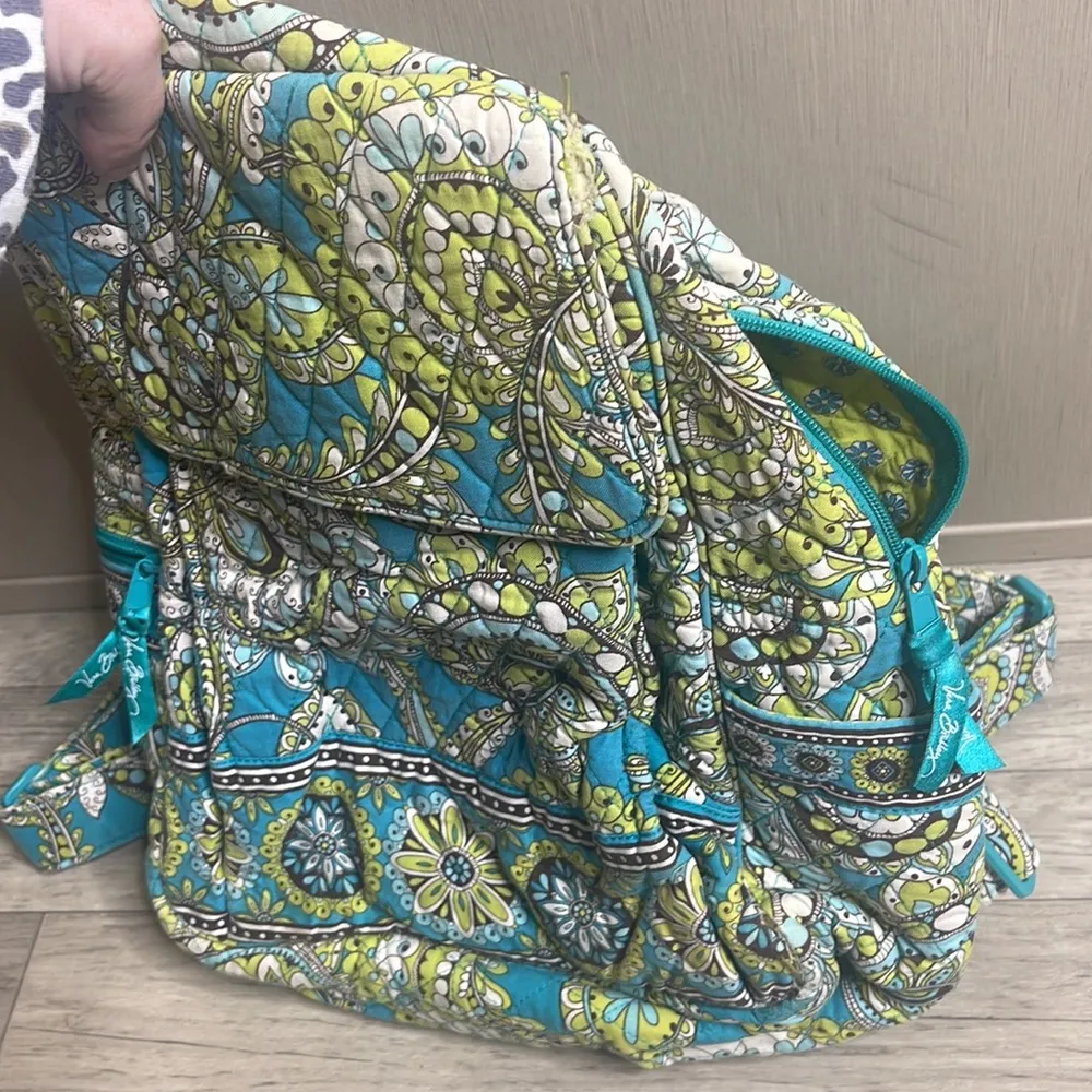 Vera Bradley book bag green blue paisley print SEE PICTURE for flaw - Image 5