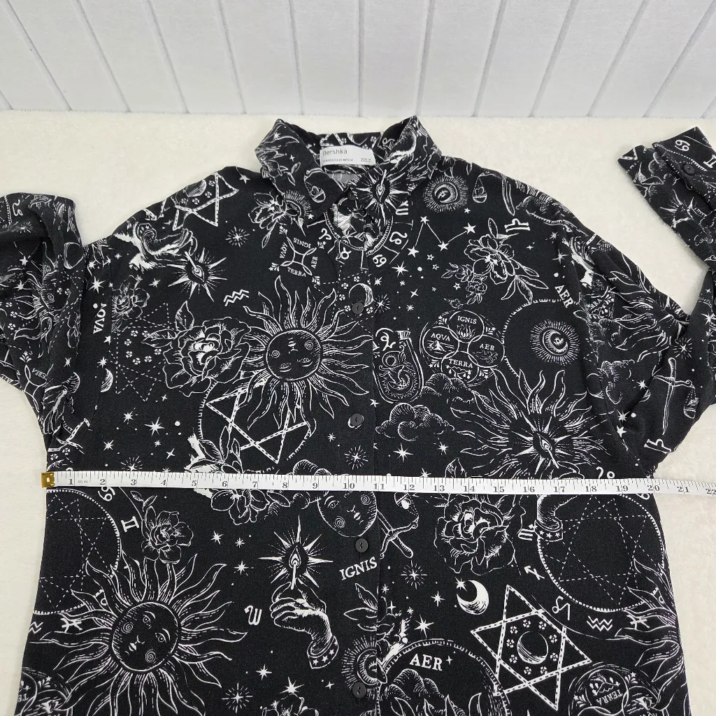 Bershka Black and White Celestial Print Button‎ Down shirt oversize Blouse  XS - Image 3