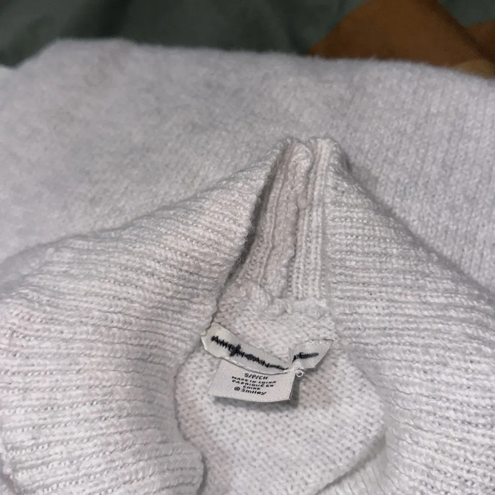 NWOT  Smiley Mockneck Sweater - Image 3