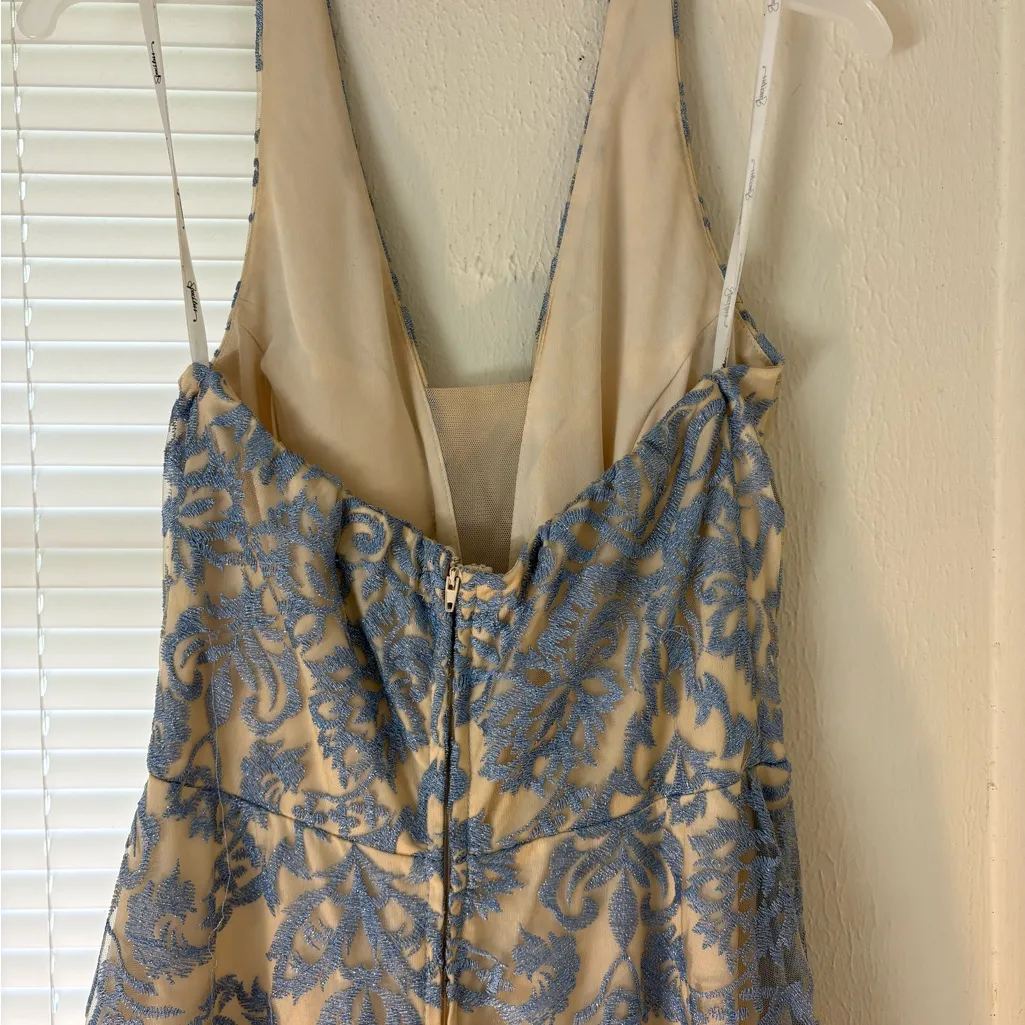 Chic Backless Blue Lace Dress Size undefined - Image 4