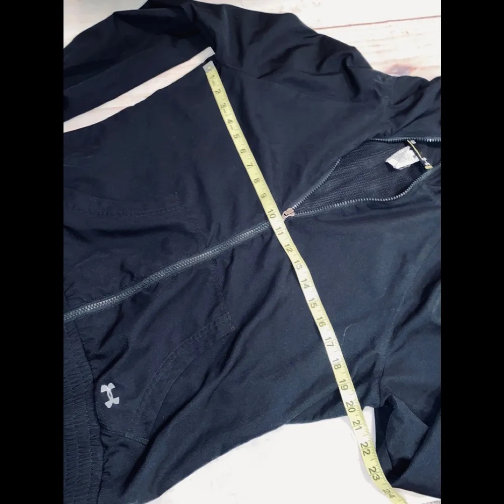 UNDER ARMOUR Jacket sz M - Image 5