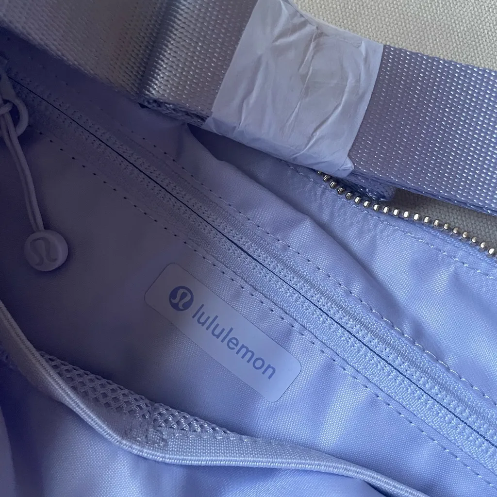 Lululemon Slouchy Sling Bag 6L *Metal Hardware - Serene Blue - Image 12