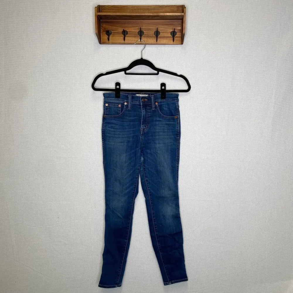 Madewell | Jeans 26 Hi Rise 10” Dark Wash‎ - Image 2