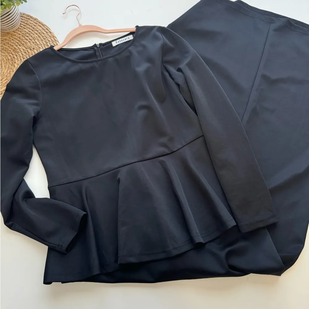 Classic Long Sleeve‎ Peplum Maxi Dress Size Medium Black - Image 2