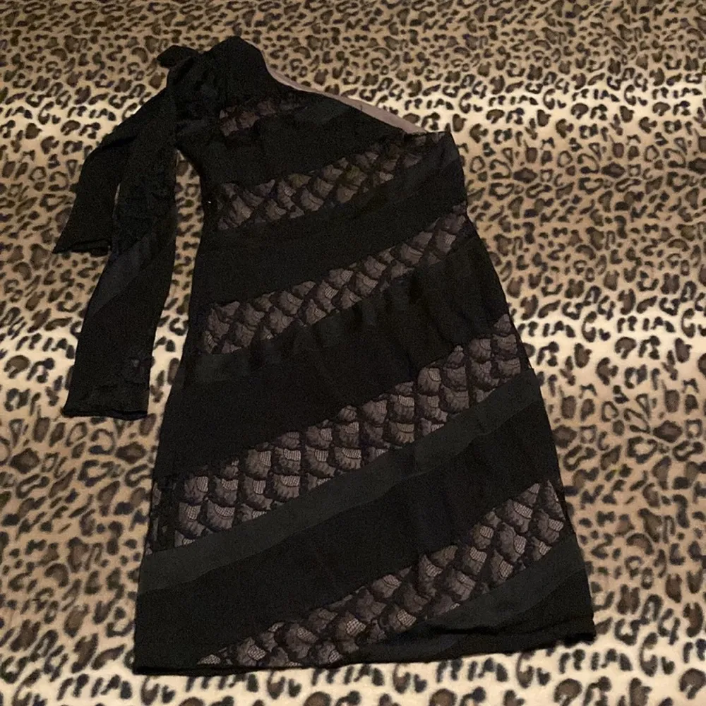 Diane Von Furstenberg Dress DVF Noemi Asymmetrical Neckline Lace Dress Size 0 - Image 3