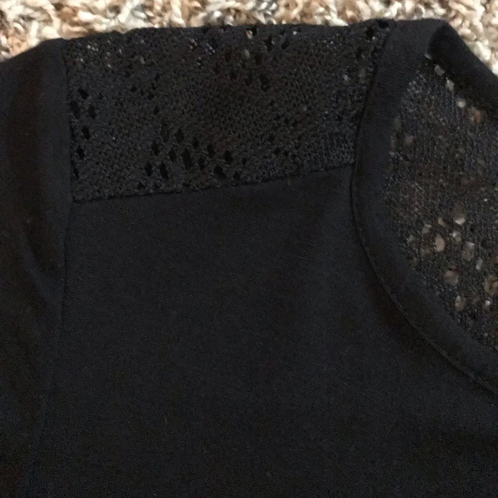 Glitz tie front crochet shoulder top - Image 7