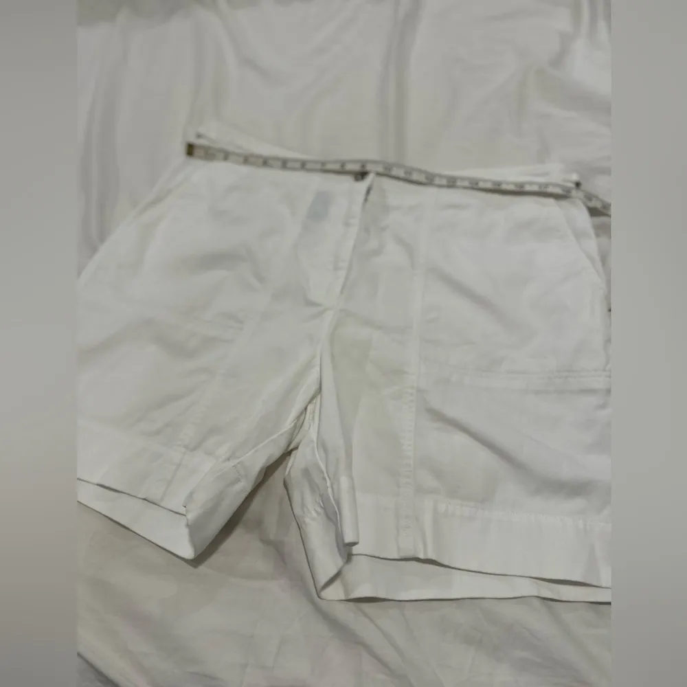 Lauren Ralph Lauren Sz: 14 Women White Chino Shorts Stretch Cotton Preppy. - Image 3