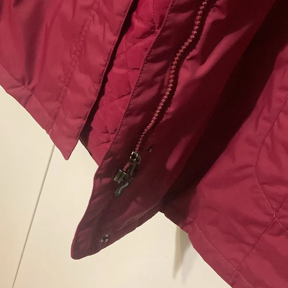 LL Bean Women’s Hooded Wing Jacket Size XL Nylon Long Sleeve Wine Color - Image 5