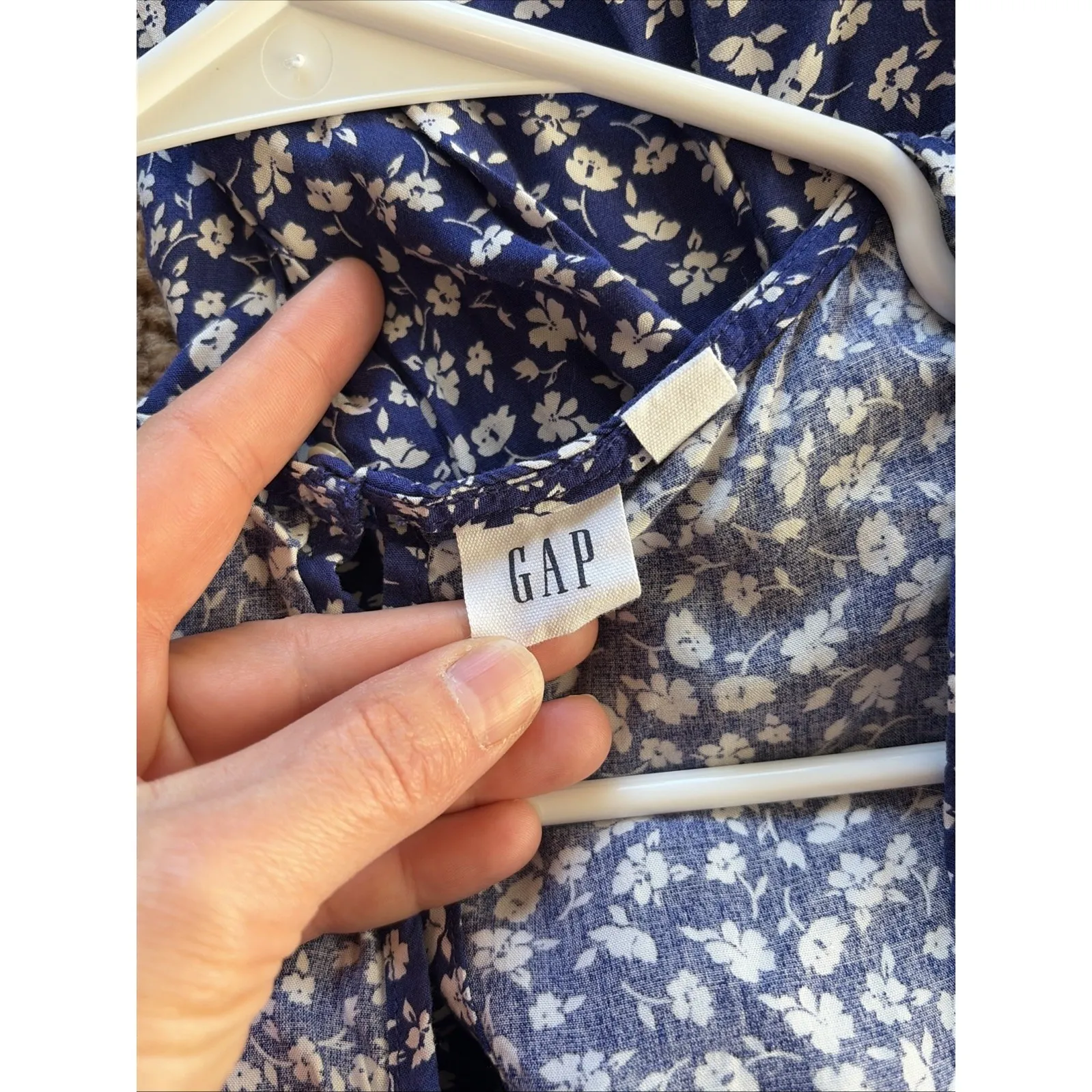 Gap Blue Sleeveless Floral Smocked Waist Wide Leg Vneck Jumpsuit Outfit Large - Image 9