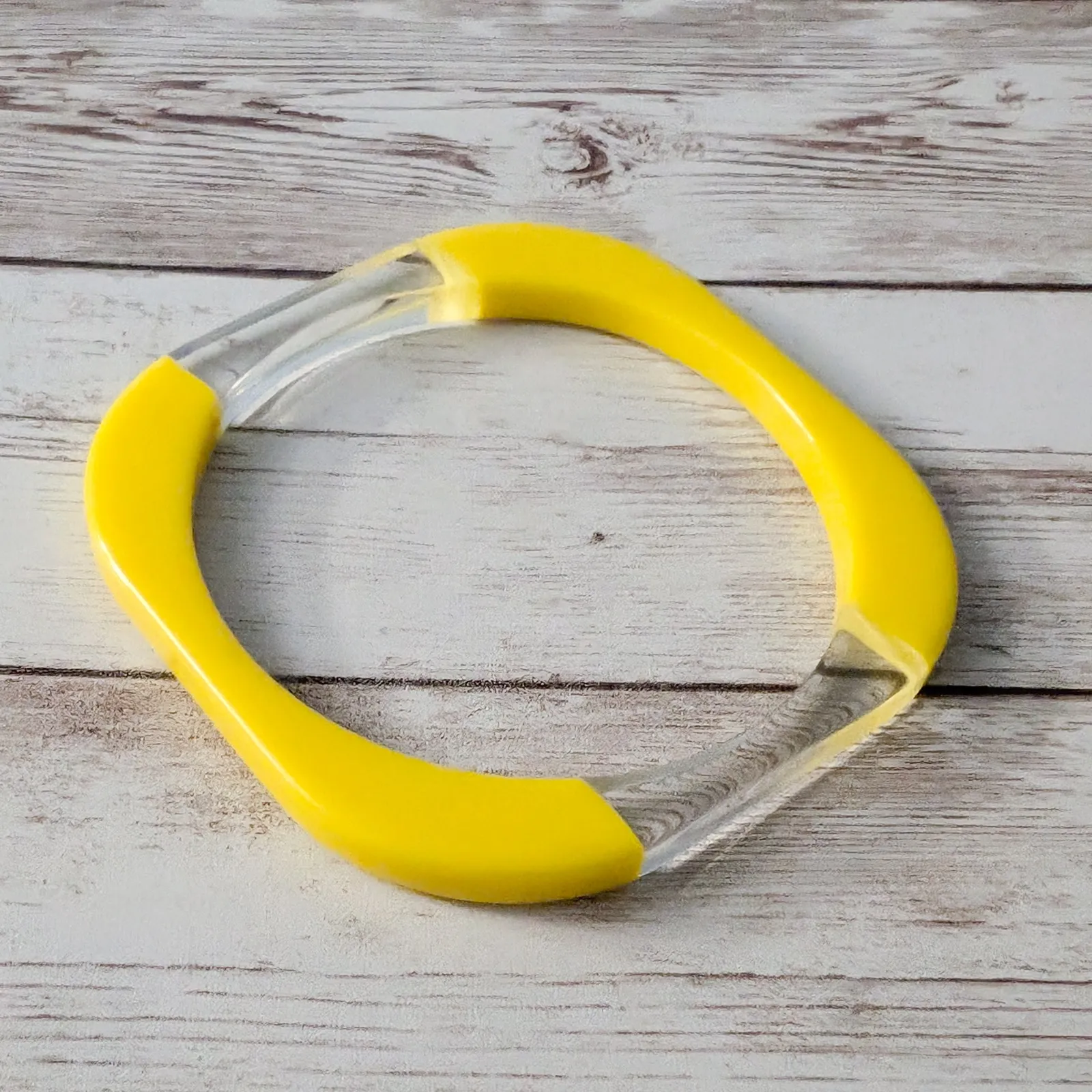 Vintage Bracelet Rounded Square Shape Yellow & Clear Retro - Image 6