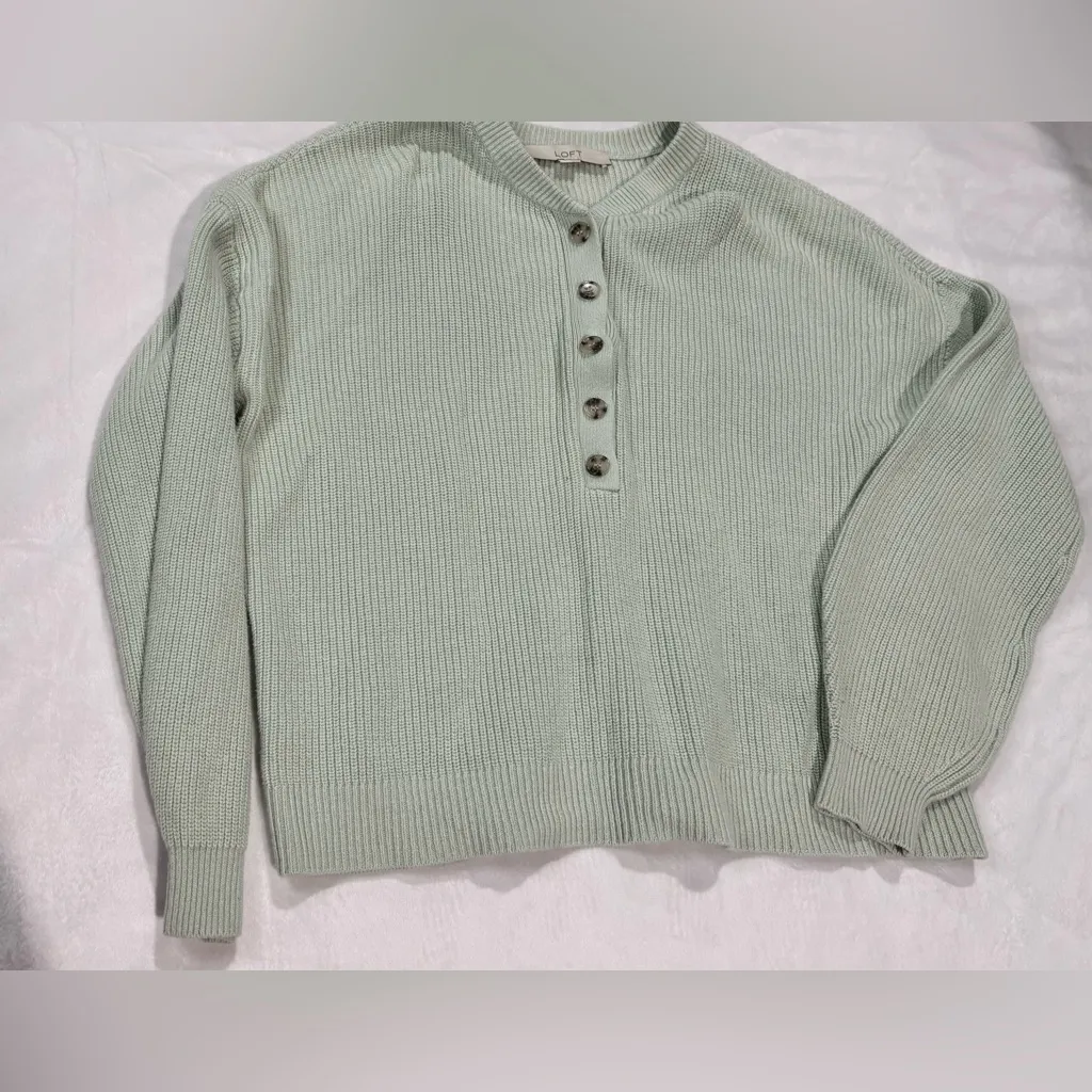 Loft sweater light green medium - Image 2