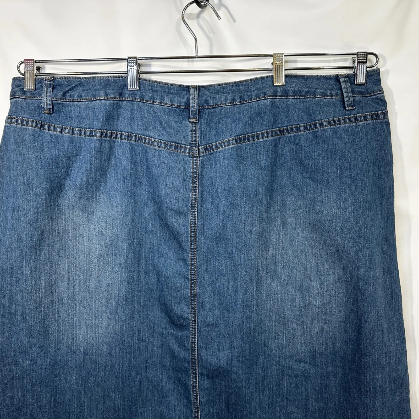 CJ‎ Banks Plus Size 24W Denim Skirt Embroidered Hem Knee Length Blue Jean 1454 - Image 7