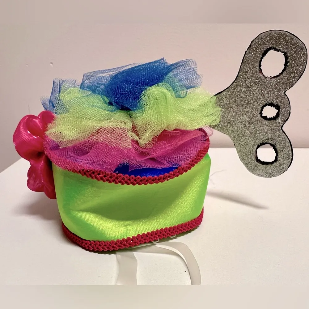 Fascinator top hat - Image 2