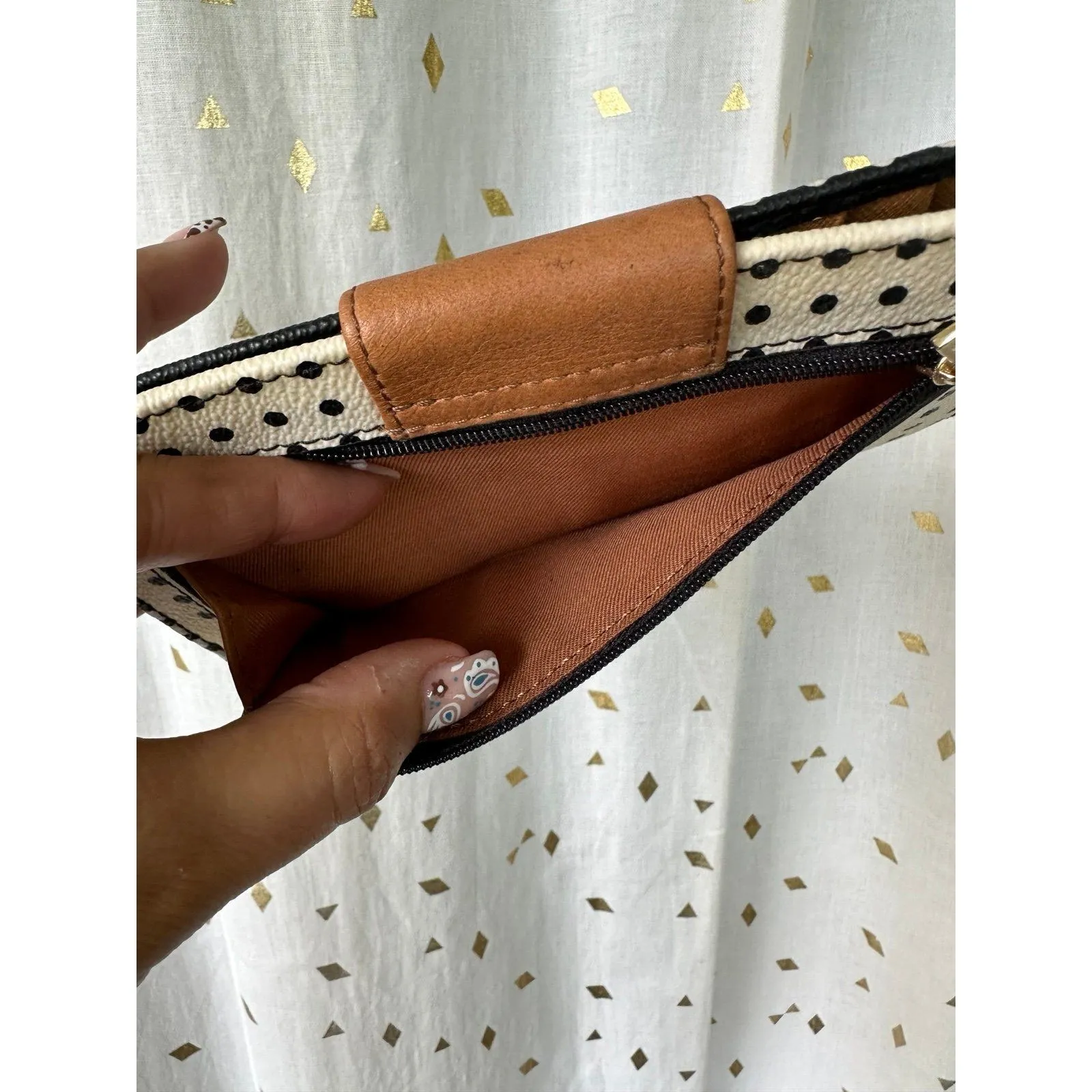 Fossil Polk Dot Color Block Cow Hide Leather Snap Button Closure Back Zip Wallet - Image 4