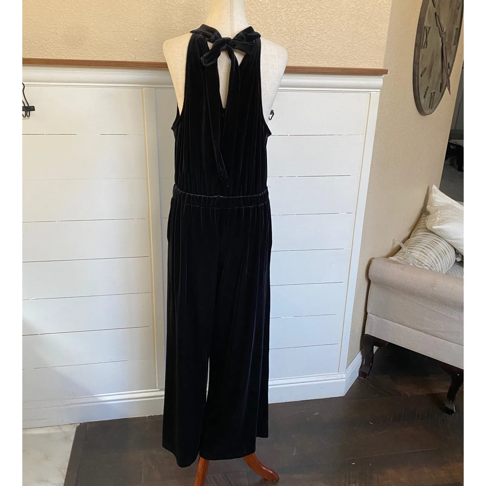 A‎ New Day Women's Halter Black Velvet Sleeveless Jumpsuit - M - Image 8
