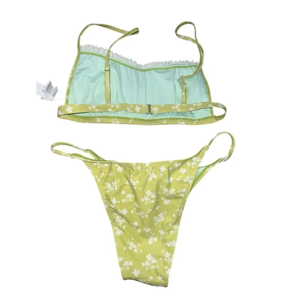 ✨Cupshe Ditsy Floral Smocked Bikini Sz Medium Set✨ - Image 9