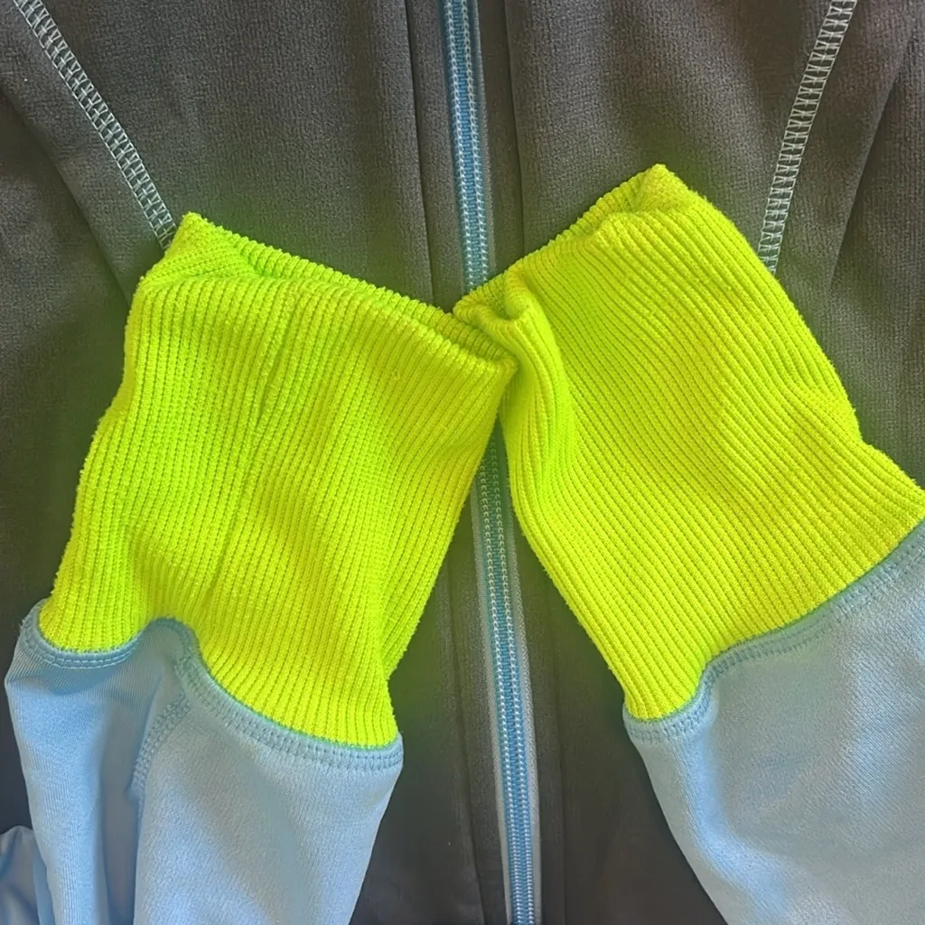 Nike Thermafit Full Zip Hoodie Size Small - Image 6