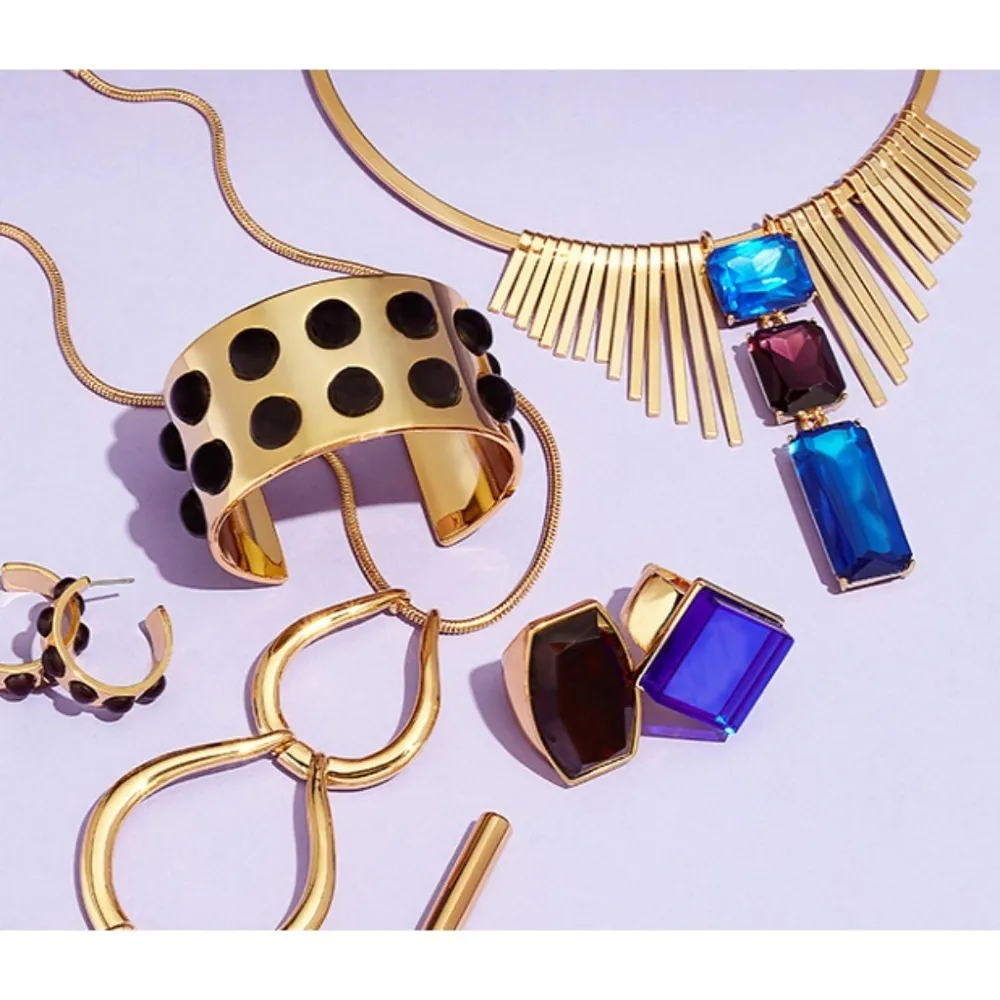 💕TRINA TURK💕 Neo Goth Resin Stone Statement Necklace - Image 2