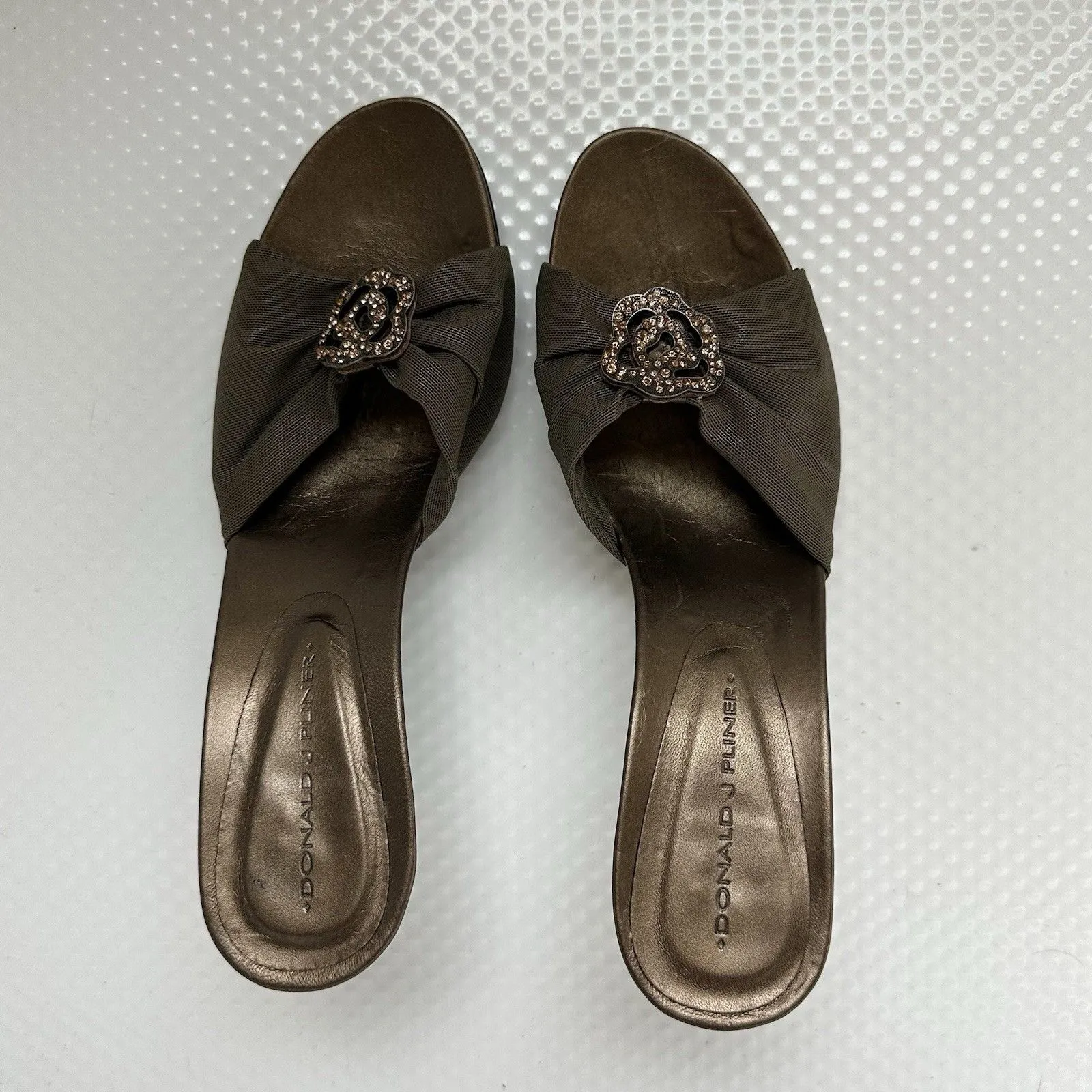 Donald J Pliner Kitten Heel 9 Olive Green Jeweled Metal Accent Slip On - Image 4