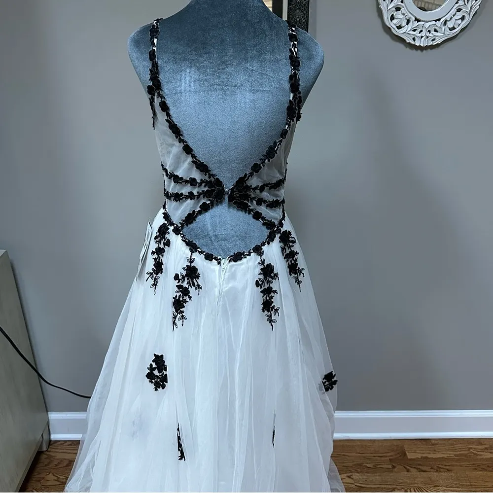 Say Yes to the Prom Embroidered Tulle Ball Gown Prom Black White Floral Lace 7/8 - Image 7
