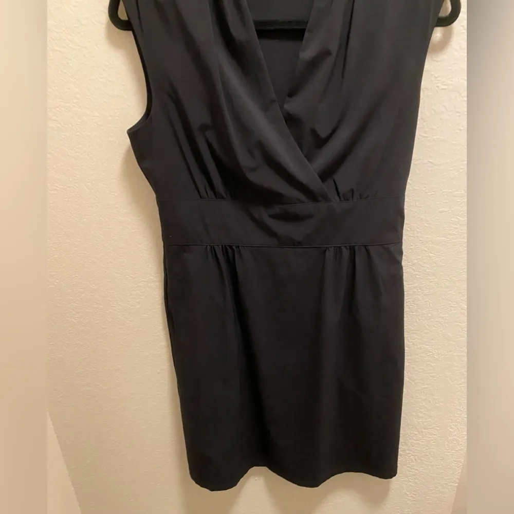 Athleta Black Dahlia Dress Size 6 - Image 5