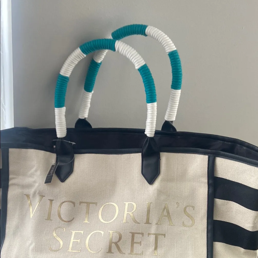 VICTORIAS SECRET CANVAS TOTE WEEKENDER GYM BEACH BAG WHITE BLACK ROPE HANDLE NWT - Image 3