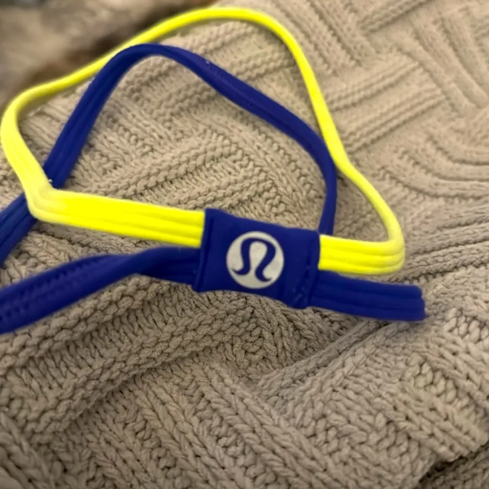 Lululemon DANCE! Headband in Sapphire Blue/Split Pea - Image 5