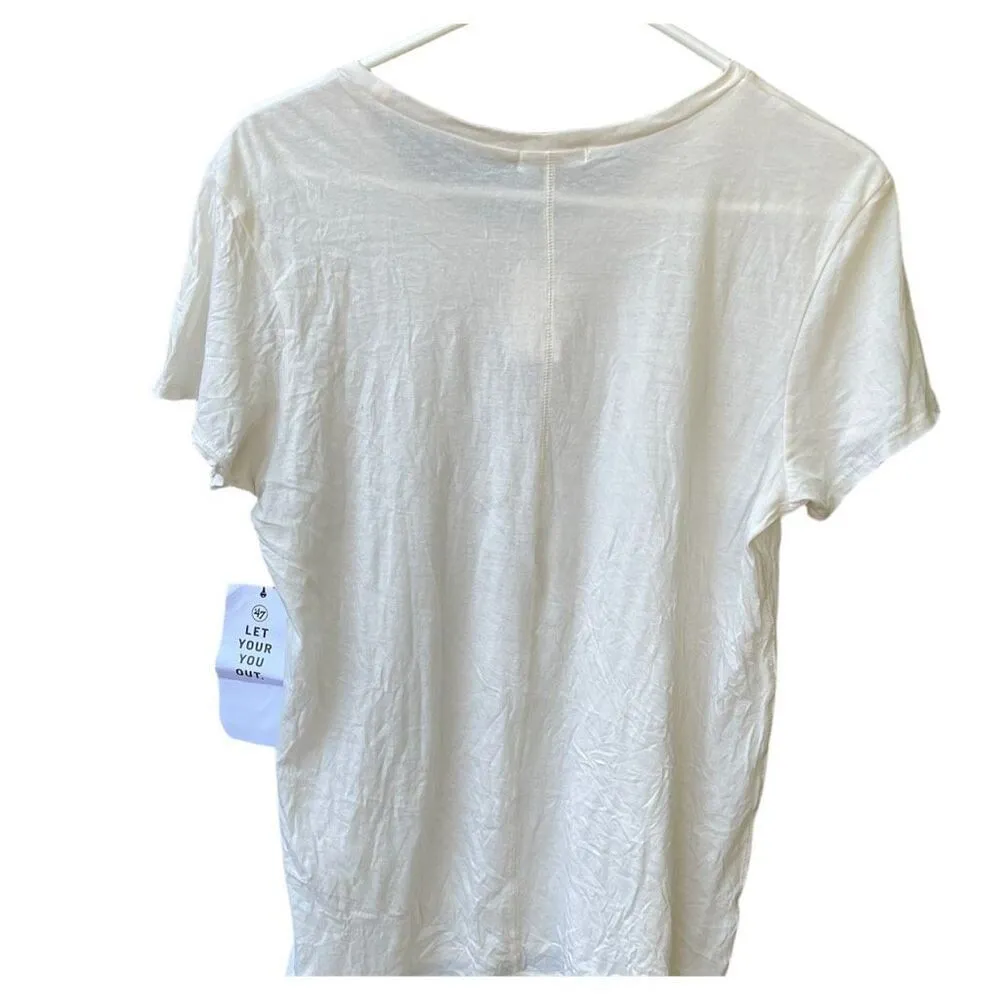 NFL Team Apparel woman’s size L Patriot’s old faded mineral washed logo tee. White Size L - Image 2