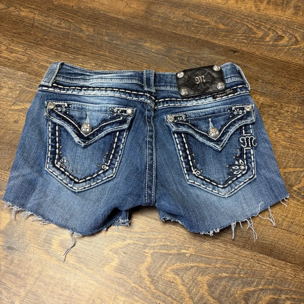 Miss Me Cut-Off Shorts Womens 26 Denim Low Rise Flap Pocket Rhinestone Bling Y2K - Image 2