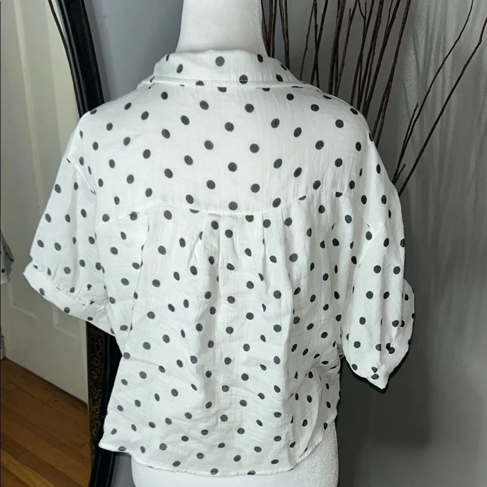 Lovenote Cream Boxy Button Down Shirt with Notched Collar White Size M - Image 6