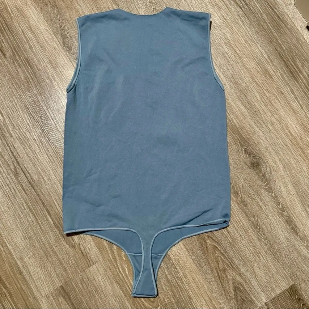 NWOT SKIMS Essential Crew Neck Sleeveless Bodysuit - Arctic Blue - XXS/XS - Image 5