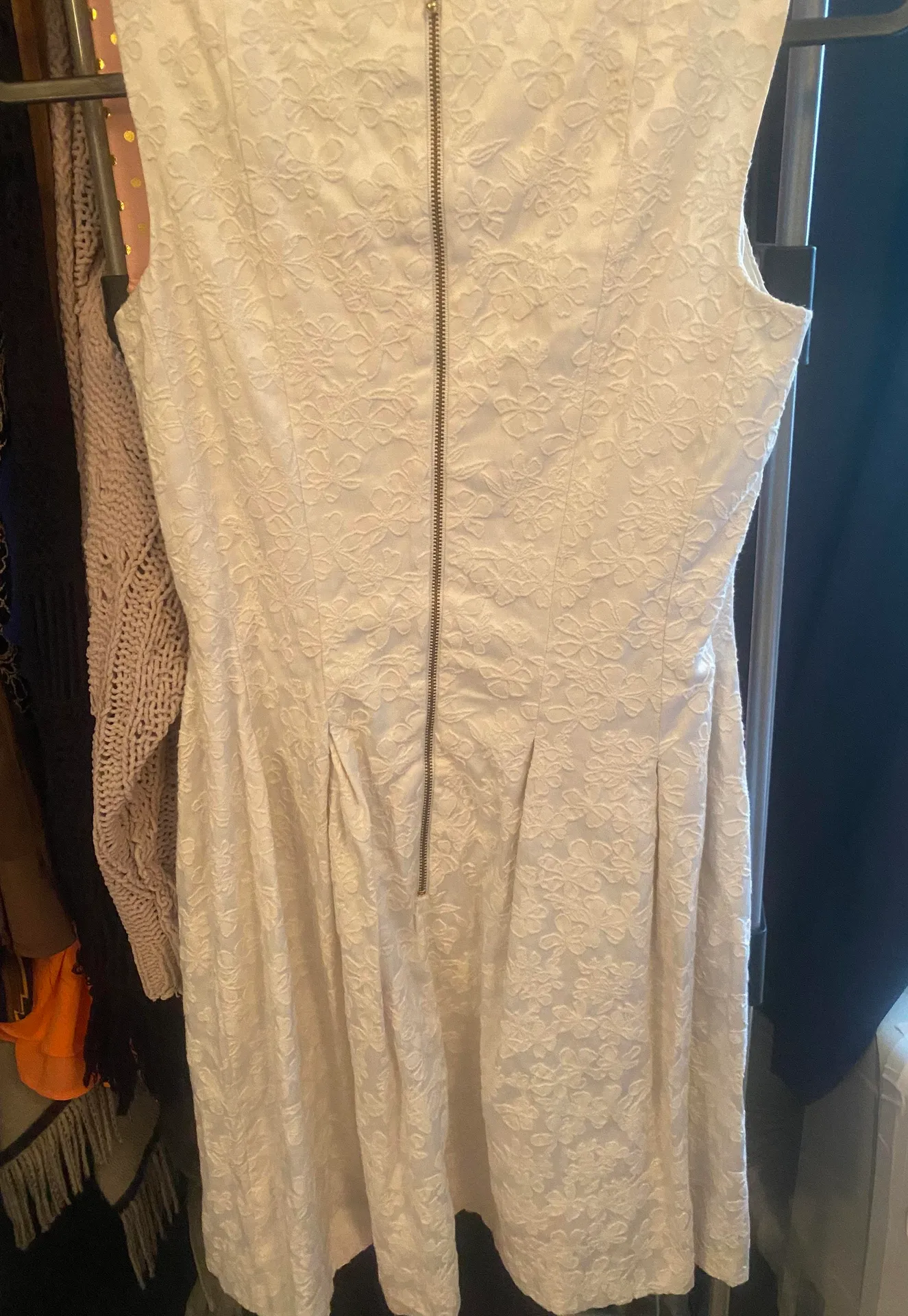 White Flower Dress Size 4 - Image 2