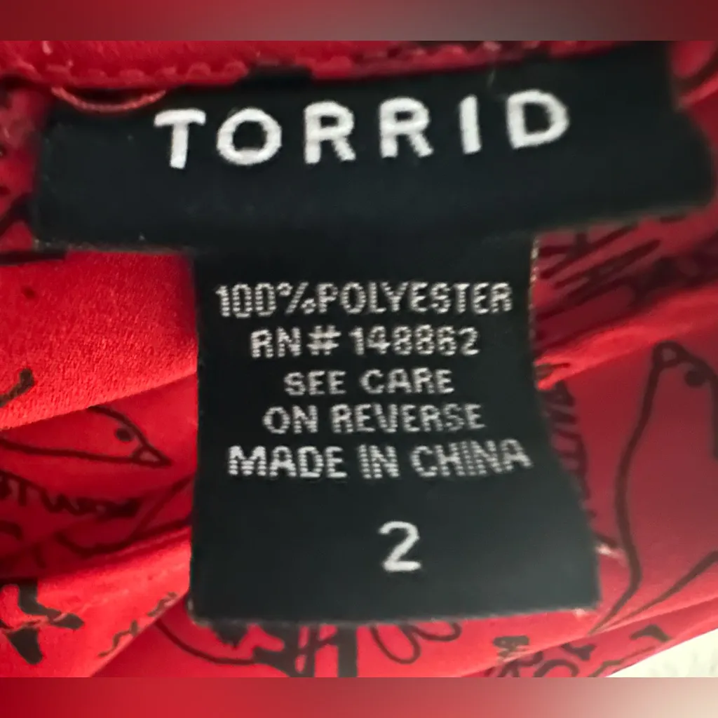 TORRID Verbiage Georgette Script Edge Print One Shoulder Bow tie blouse SZ 2X - Image 8