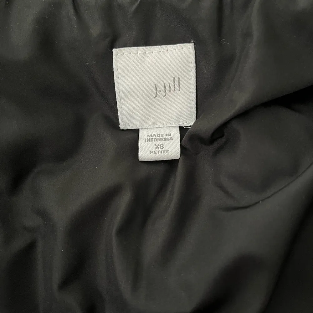 J. Jill Grey Quilted Full Zipper Puffer Vest, Sz Petite XS - Image 10