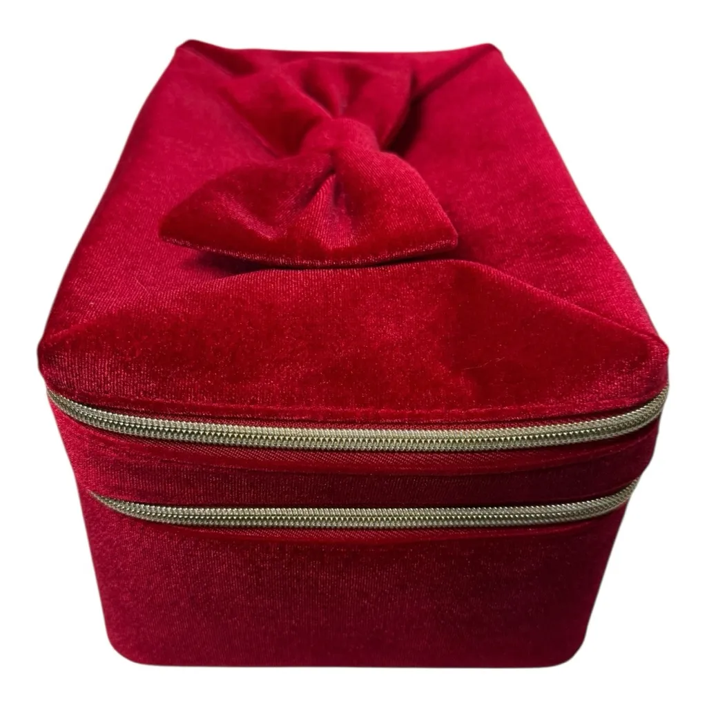 Estée Lauder Red Velvet Bow Makeup Train Case Cosmetic Bag 10 x 7 x 6 NWOT - Image 2