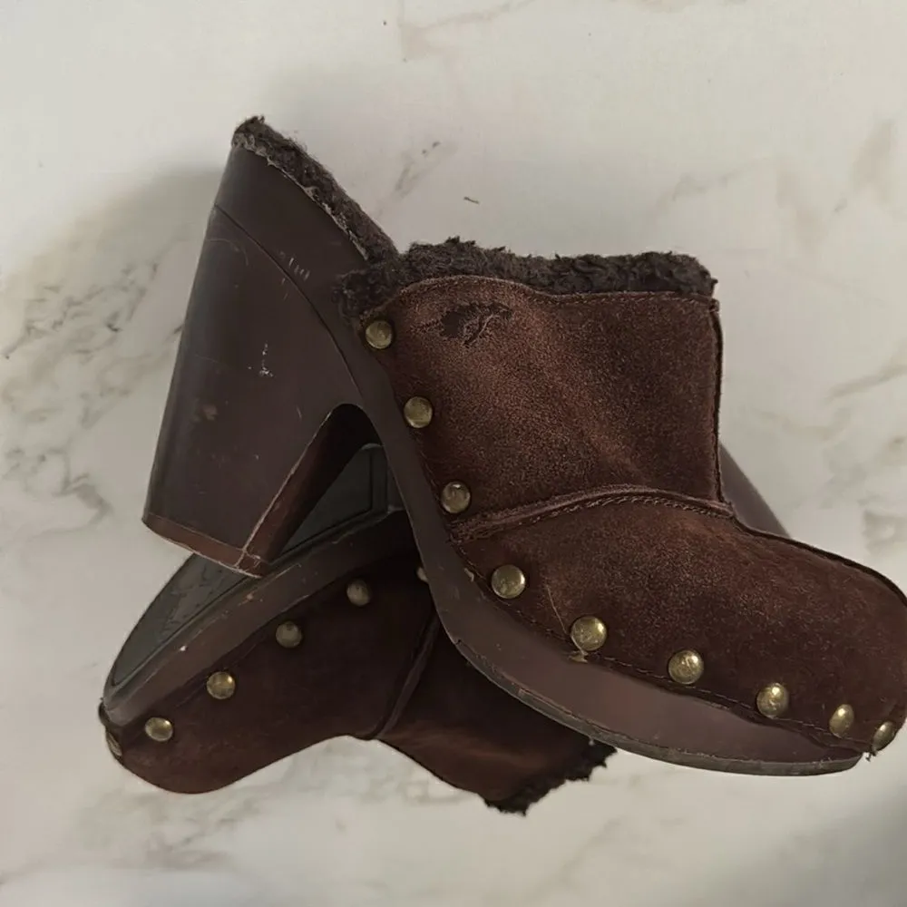 Rocket Dog  Suede Leather studded clogs EUC - Image 6